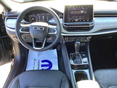 2023 Jeep Compass, $23575. Photo 11
