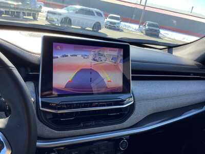 2023 Jeep Compass, $23575. Photo 12