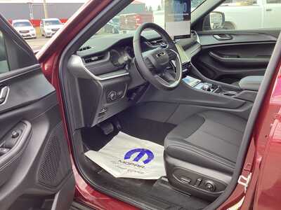 2026 Jeep Grand Cherokee, $42692. Photo 10