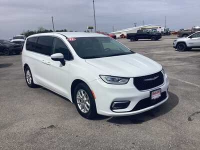 2023 Chrysler Pacifica, $29575. Photo 6