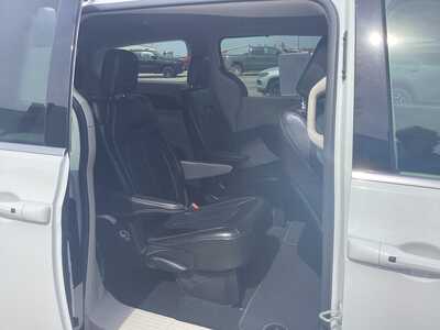 2023 Chrysler Pacifica, $29575. Photo 8
