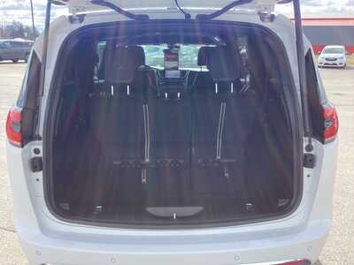 2026 Chrysler Pacifica, $45345. Photo 9