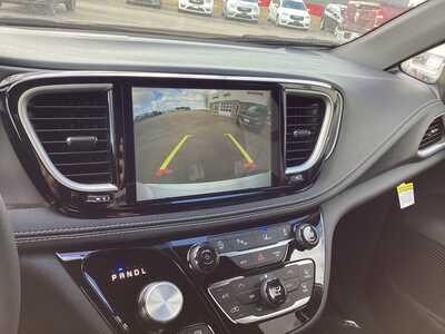 2026 Chrysler Pacifica, $45345. Photo 12