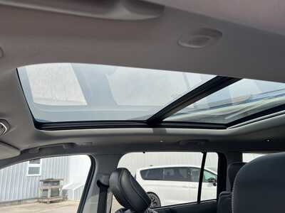 2022 Jeep Grand Cherokee L, $30975. Photo 6