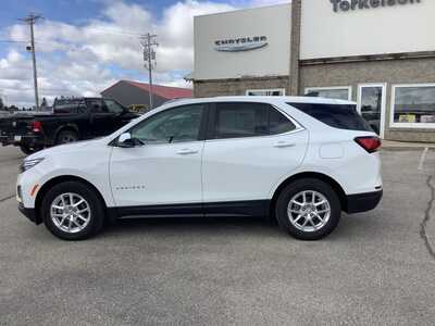 2022 Chevrolet Equinox, $20575. Photo 2