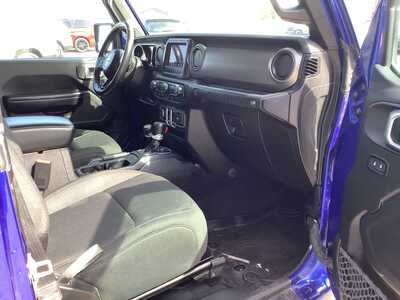 2019 Jeep Wrangler, $17975. Photo 7