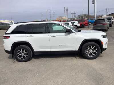 2024 Jeep Grand Cherokee, $34975. Photo 5