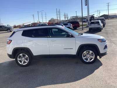 2023 Jeep Compass, $21575. Photo 5