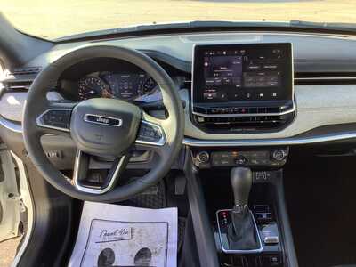 2023 Jeep Compass, $21575. Photo 11