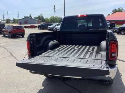 2026 RAM 3500 Crew Cab, $70935. Photo 4