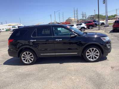 2016 Ford Explorer, $12975. Photo 5