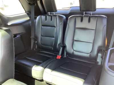 2016 Ford Explorer, $12975. Photo 10