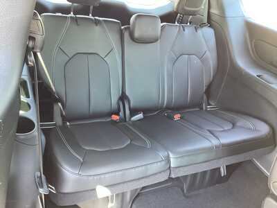 2026 Chrysler Pacifica, $45142. Photo 9