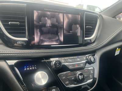 2027 Chrysler Pacifica, $45409. Photo 8