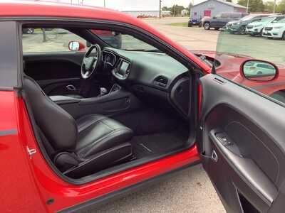 2015 Dodge Challenger, $17575. Photo 7