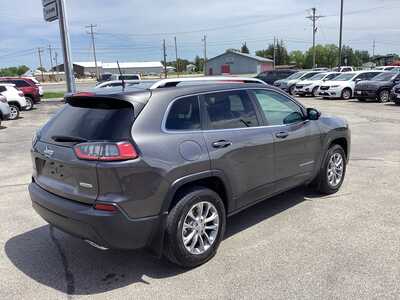 2019 Jeep Cherokee, $18975. Photo 4