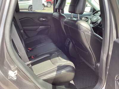 2019 Jeep Cherokee, $18975. Photo 8