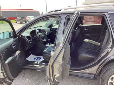 2019 Jeep Cherokee, $18975. Photo 10