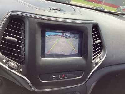 2019 Jeep Cherokee, $18975. Photo 12