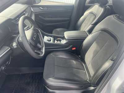 2024 Jeep Grand Cherokee L, $37975. Photo 7