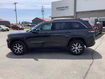 2024 Jeep Grand Cherokee, $34975. Photo 2