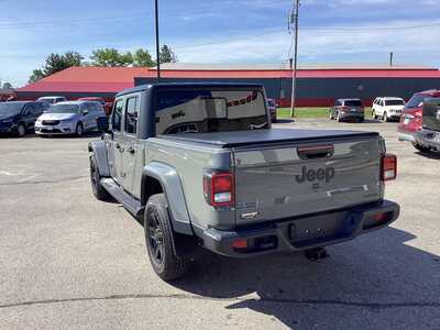 2021 Jeep Gladiator, $31975. Photo 3