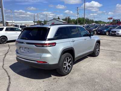 2025 Jeep Grand Cherokee, $38975. Photo 4