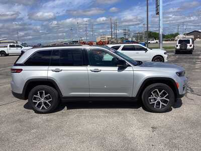 2025 Jeep Grand Cherokee, $38975. Photo 5