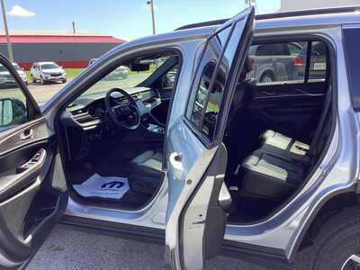 2025 Jeep Grand Cherokee, $38975. Photo 10
