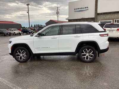 2023 Jeep Grand Cherokee, $32975. Photo 2