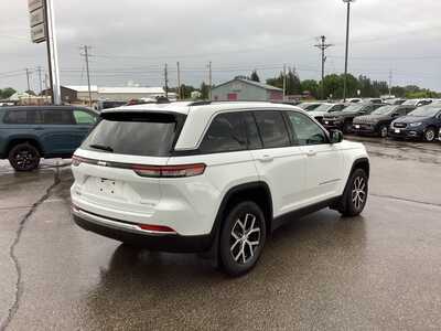 2023 Jeep Grand Cherokee, $32975. Photo 4