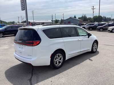 2023 Chrysler Pacifica, $29575. Photo 4