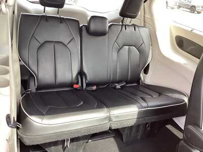 2023 Chrysler Pacifica, $29575. Photo 9