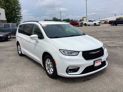 2022 Chrysler Pacifica, $25975. Photo 6