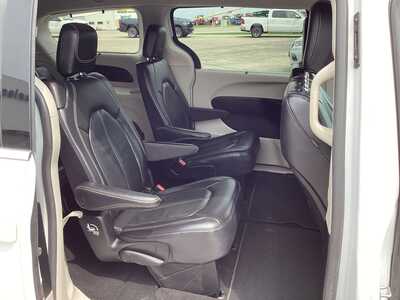 2022 Chrysler Pacifica, $25975. Photo 8