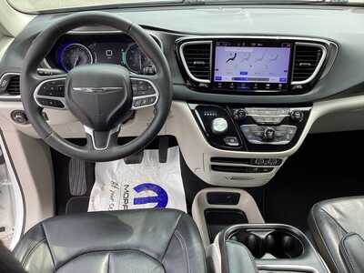 2022 Chrysler Pacifica, $25975. Photo 12