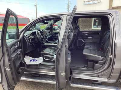 2023 RAM 1500 Crew Cab, $40975. Photo 9