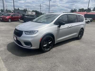 2026 Chrysler Pacifica, $45995. Photo 5