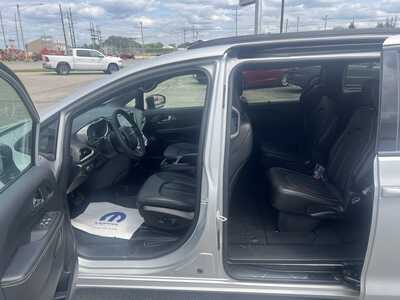2026 Chrysler Pacifica, $45995. Photo 6