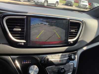 2025 Chrysler Pacifica, $30975. Photo 12