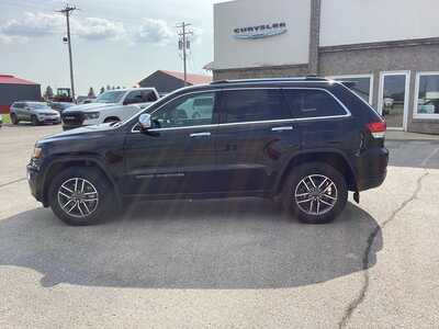 2021 Jeep Grand Cherokee, $28575. Photo 2