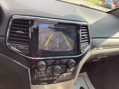 2021 Jeep Grand Cherokee, $28575. Photo 12