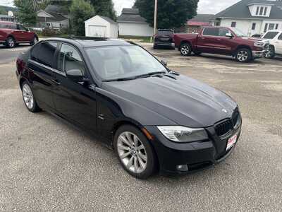 2011 BMW 3 Series, $4975. Photo 2