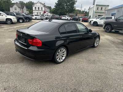 2011 BMW 3 Series, $4975. Photo 3