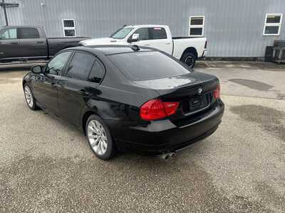 2011 BMW 3 Series, $4975. Photo 4