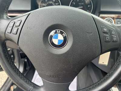 2011 BMW 3 Series, $4975. Photo 9