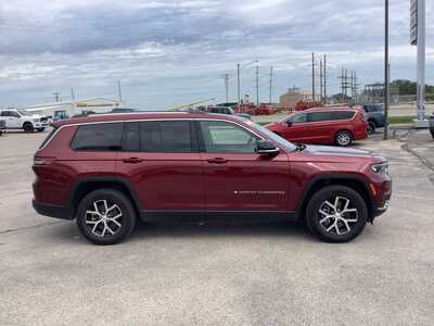 2023 Jeep Grand Cherokee L, $32575. Photo 5