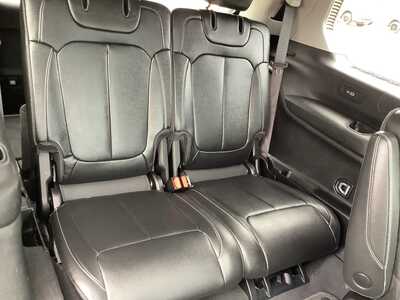 2023 Jeep Grand Cherokee L, $32575. Photo 9