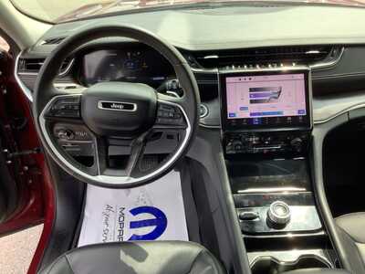 2023 Jeep Grand Cherokee, $24575. Photo 11