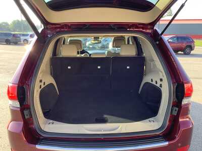 2020 Jeep Grand Cherokee, $20575. Photo 9